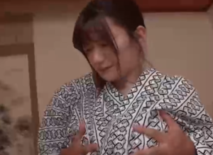 【浴衣興奮】浴衣から溢れる巨乳同僚とパイズリフェラ爆発エロ動画