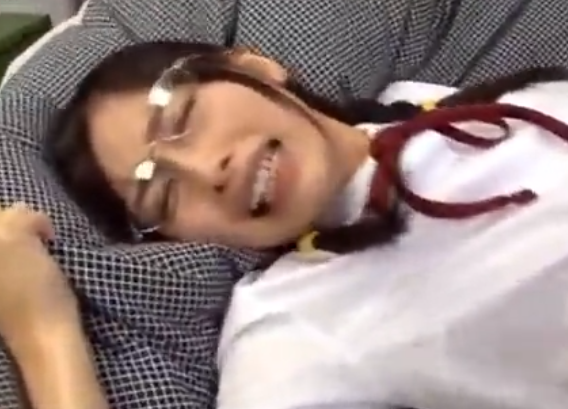 【ぷっくり痙攣】ぷっくり乳首貧乳メガネ女子校生ヤリチン男責め痙攣アヘ顔アクメ美少女エロ動画