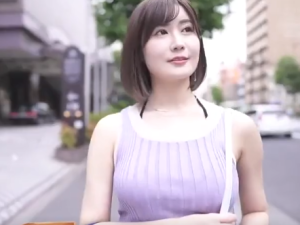 【中出し】旦那の金で美しさ保つ爆乳セレブ妻と禁断不倫エロ動画！