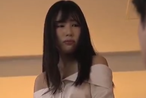 【セクハラ店長】バイト先セクハラ店長連れ込まれ何度も種付けお姉さんフェラエロ動画